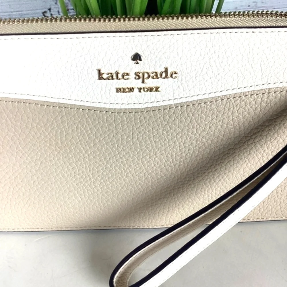 Kate Spade‎ New York Lucy Colorblock Beige White Wristlet Bag Wallet